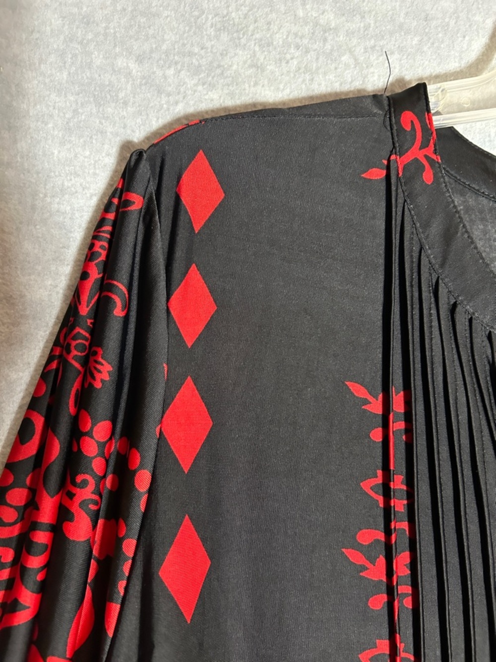 SERENGETI Long Line Jersey Knit Wrinkle Resistant Front Tucks Oversized Top - Picture 6 of 16